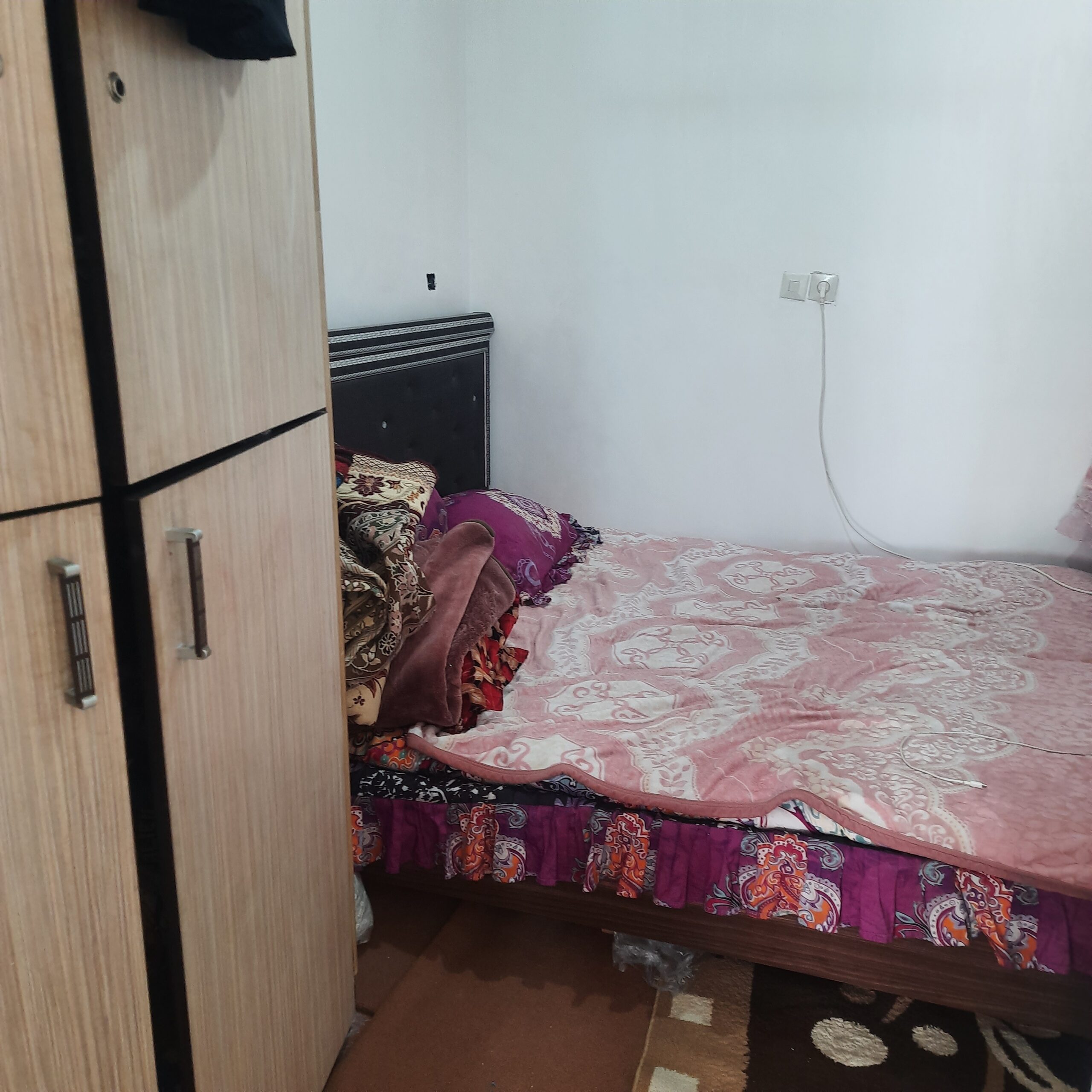 خانه ای دو خوابه با تمامی امتیازات در باغ معروف