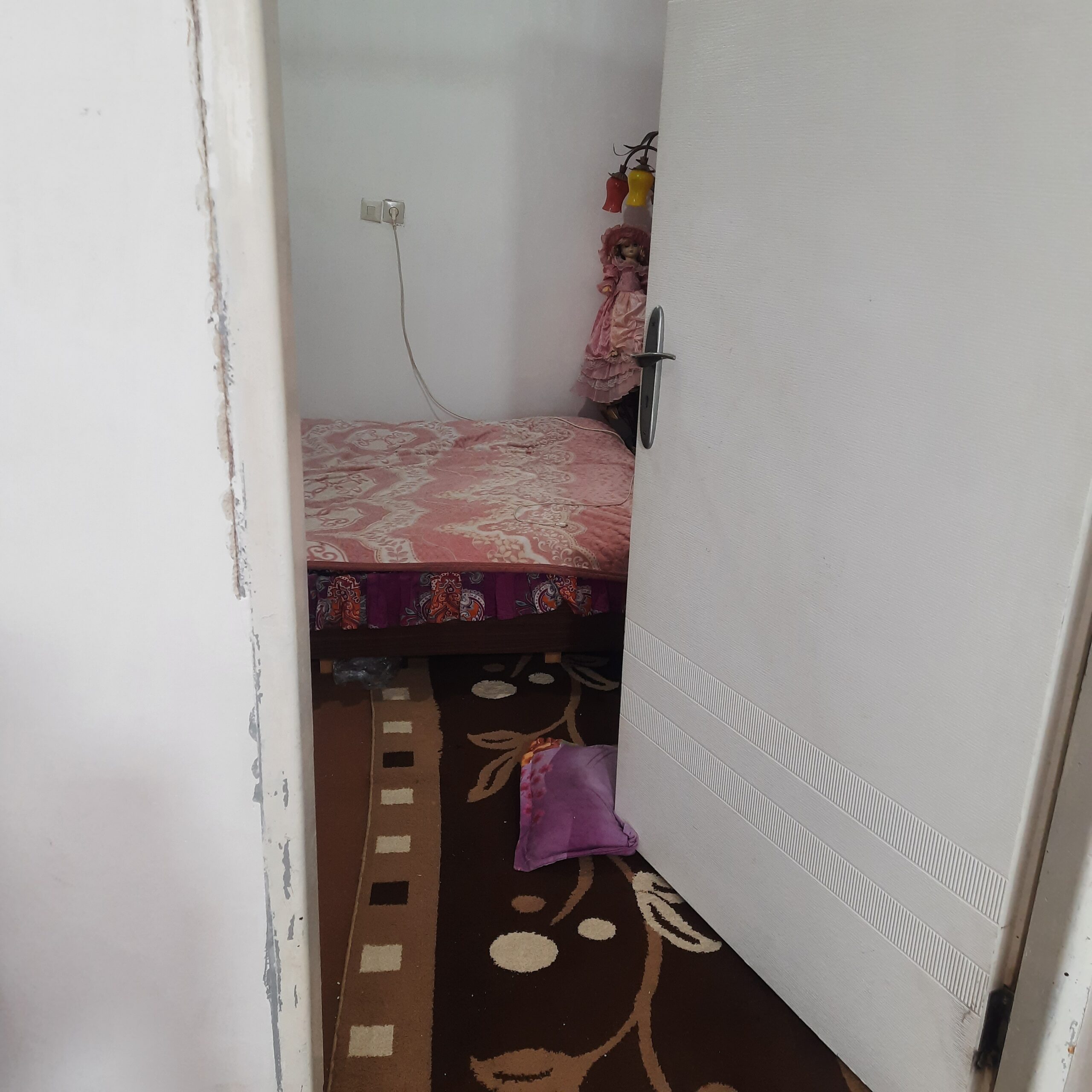 خانه ای دو خوابه با تمامی امتیازات در باغ معروف